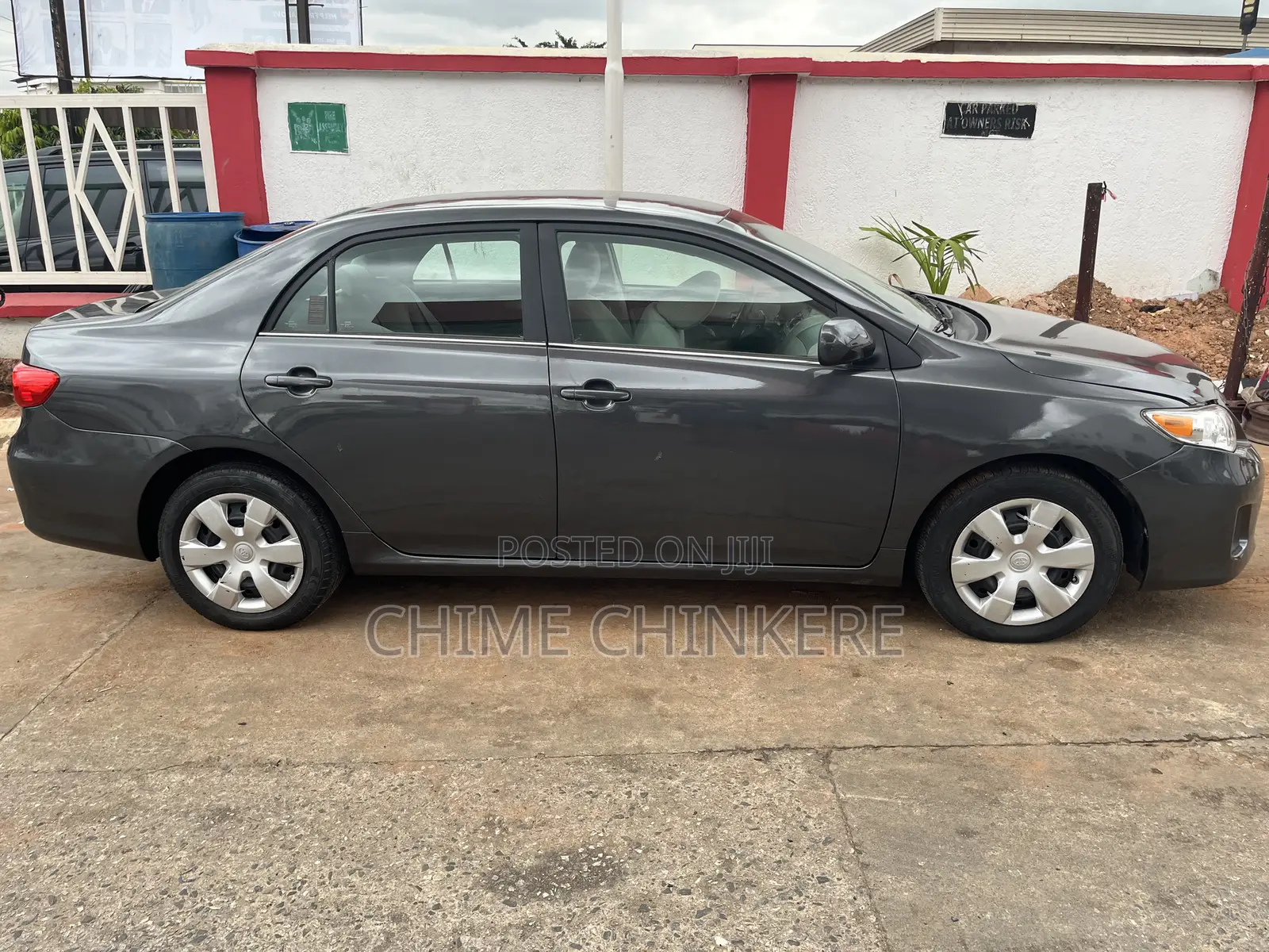 Toyota Corolla LE 4dr Sedan (1.8L 4cyl 4A) 2013 Gray