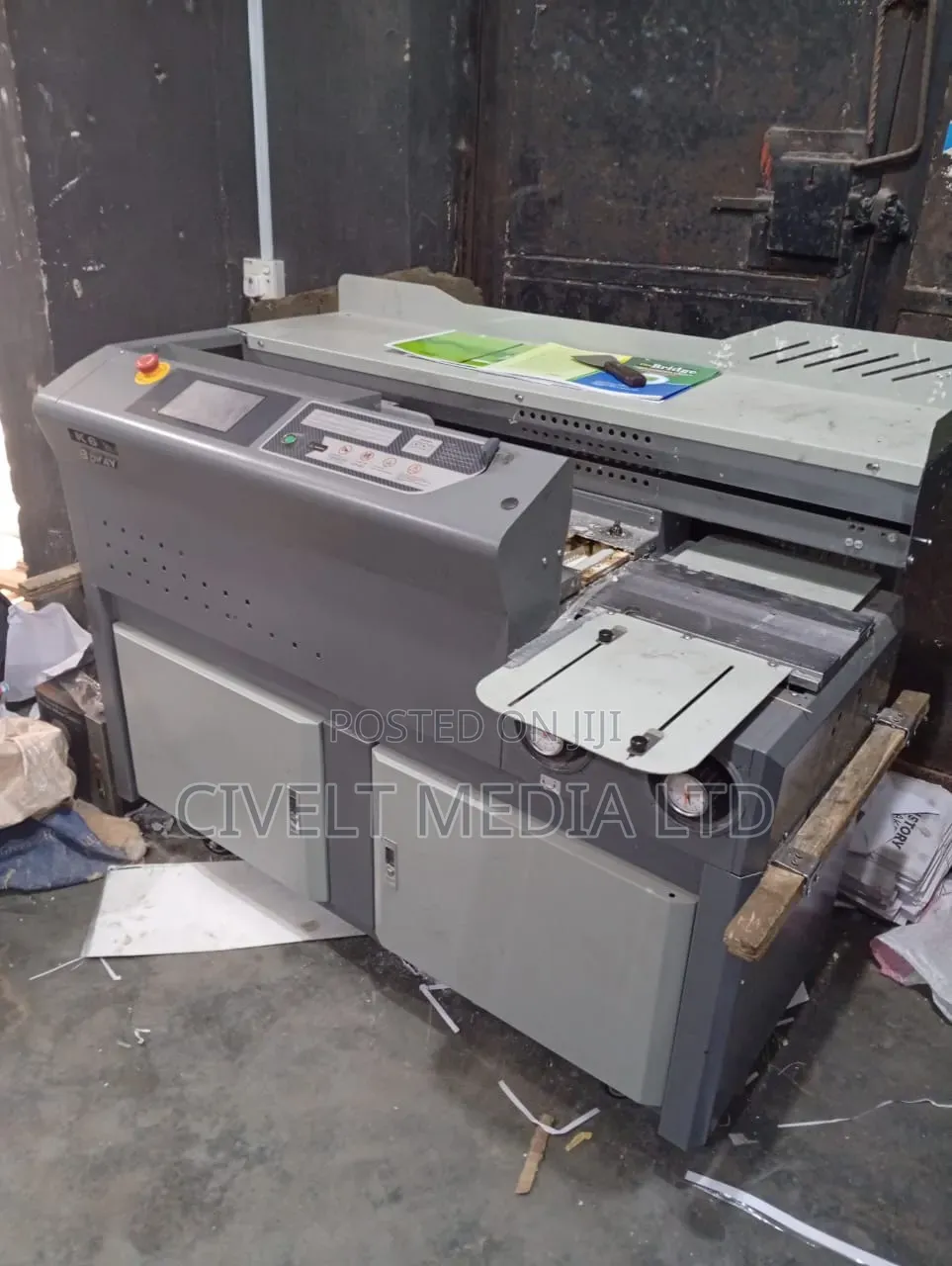 Book Glue Binding Machine
