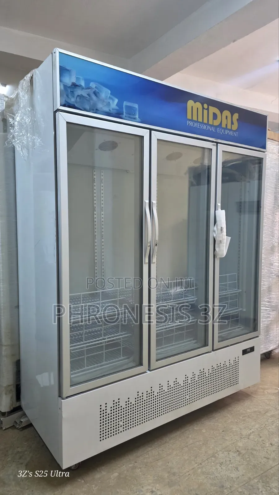 Industrial 3 Doors Upright Showcase Freezer