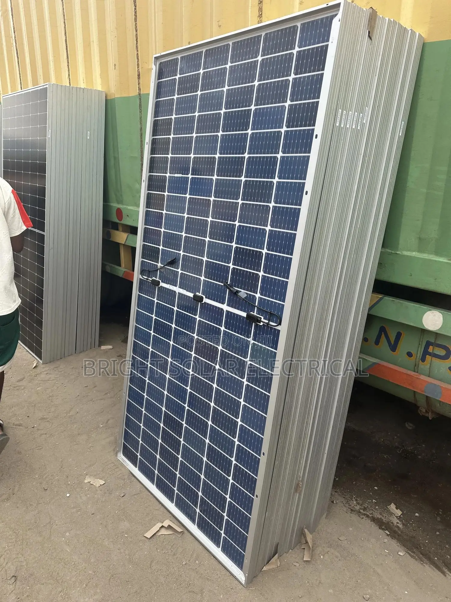 Quality Solar Panels Available in Massive Quantities