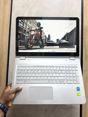 Laptop HP Envy x360 Convertible 15 es2xx 8GB Intel Core i7 SSD 256GB