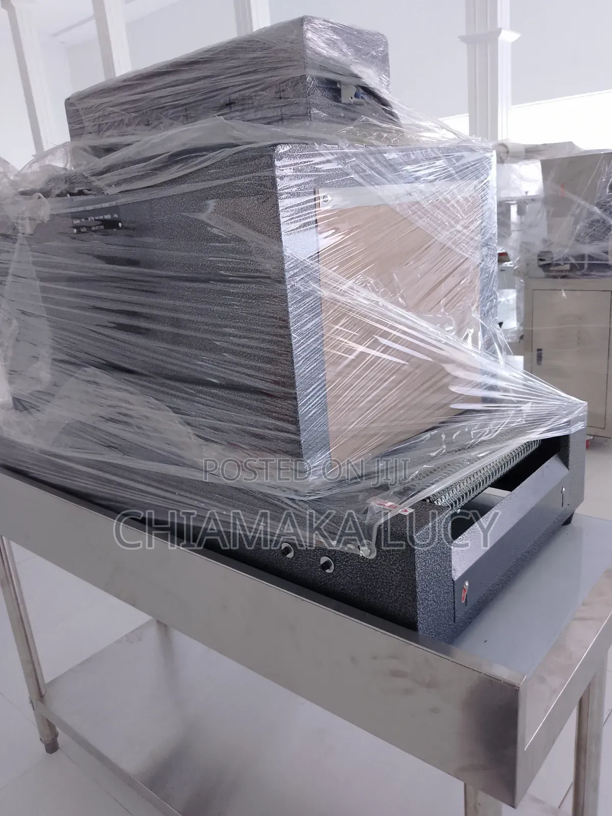 Shrink Packaging Machine