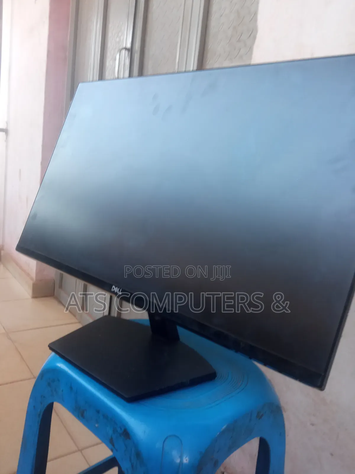27 Inches Dell Frameless Monitor