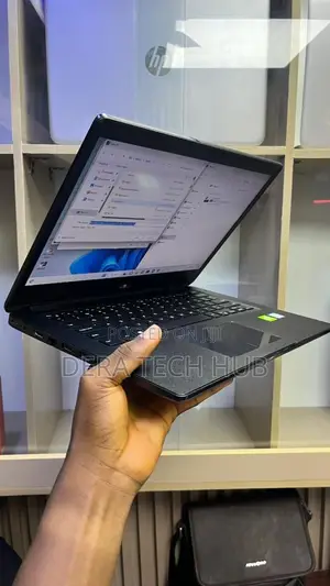 Laptop Dell Latitude 3400 8GB Intel Core i7 SSD 256GB