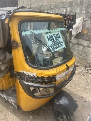 TVS King Cargo 2023 Yellow