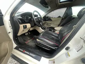Honda Accord EX-L V-6 4dr Sedan FWD (3.5L 6cyl 6A) 2013 White