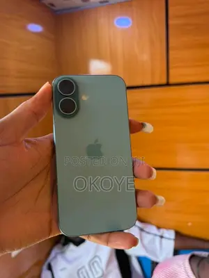Apple iPhone 16 128 GB Green