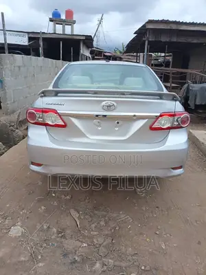 Toyota Corolla L 4dr Sedan (1.8L 4cyl 5M) 2012 Silver