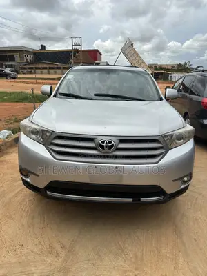 Toyota Highlander Limited 2011 Silver