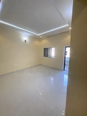 2bdrm Apartment in Nnpc Estate, Life Camp for rent