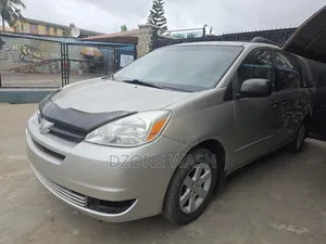 Toyota Sienna CE 2005 Gold