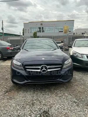 Mercedes-Benz C300 2015 Blue