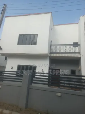 2bdrm Townhouse / Terrace in Crown Vista City, Kiami for rent