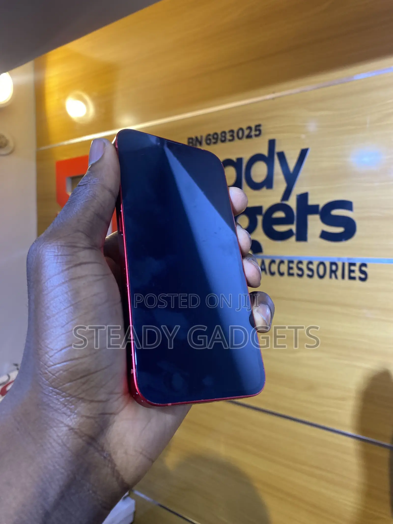 Apple iPhone 13 128 GB Red