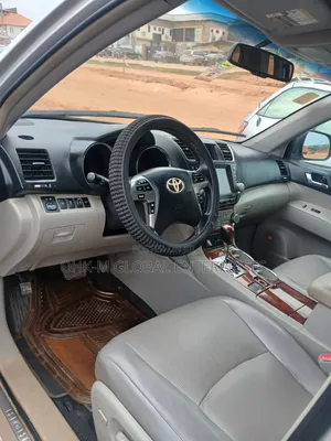 Toyota Highlander 2011 Silver