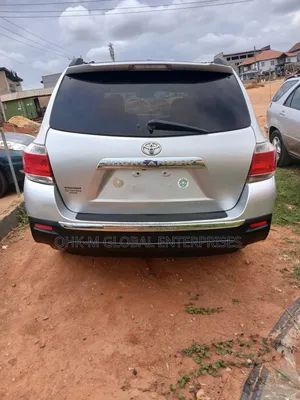 Toyota Highlander 2011 Silver