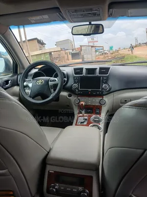 Toyota Highlander 2011 Silver