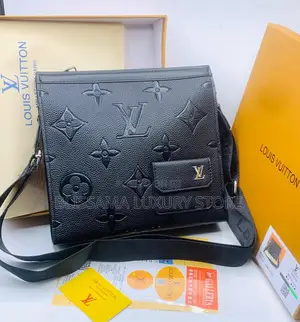 Quality Designer Men Crossbody Bag – Stylish, Durable Trendy Design