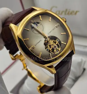 Cartier Luxury Men Leather Wristwatch–Stylish, Durable Classy Design