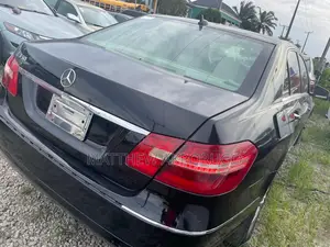 Mercedes-Benz E350 2009 Black
