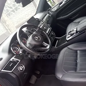 Mercedes-Benz GLE-Class 2017 Red