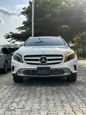 Mercedes-Benz GLA 250 2015 White