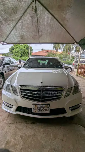 Mercedes-Benz E350 Base 4dr 4Matic Sedan AWD (3.5L 6cyl 7A) 2012 White