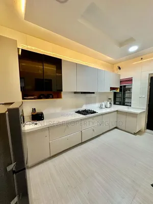 3bdrm Apartment in Lekki Phase 1 for rent