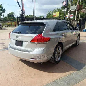 Toyota Venza 2009 Silver