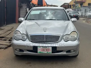 Mercedes-Benz C300 2003 Silver