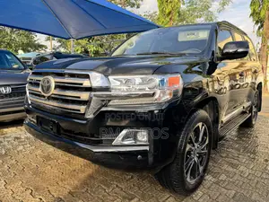 Toyota Land Cruiser 5.7 V8 VXR 2019 Black
