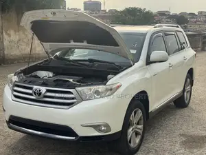 Toyota Highlander Limited 3.5l 4WD 2013 White