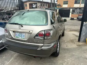 Lexus RX 2001 Gold
