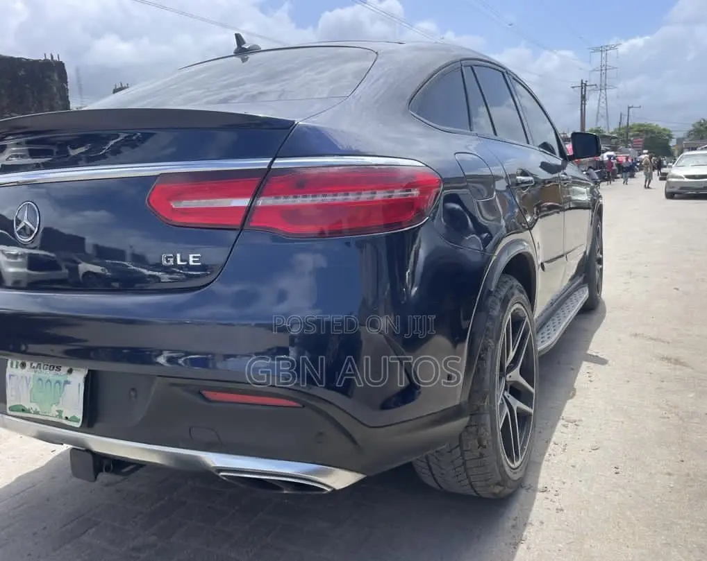 Mercedes-Benz GLE-Class 2016 Blue