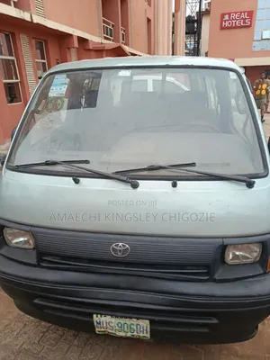 Toyota HiAce 1998 Grey
