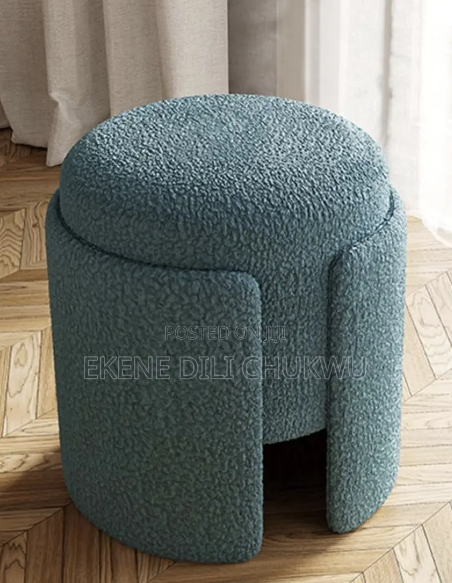 Modern Bouclé Plush Ottoman Stool–Multipurpose Vanity Dressing Table