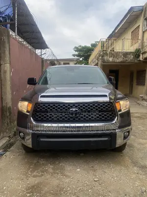 Toyota Tundra SR5 2022 Gray