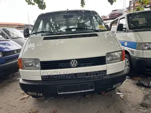 Volkswagen Transporter 2005 White