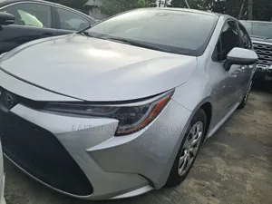 Toyota Corolla LE 2020 Silver