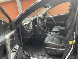 Toyota RAV4 Platinum AWD (2.5L 4cyl 6A) 2017 Blue