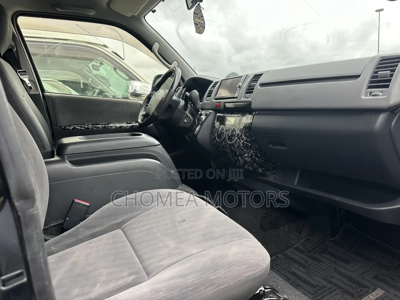 Toyota HiAce 2015 Black