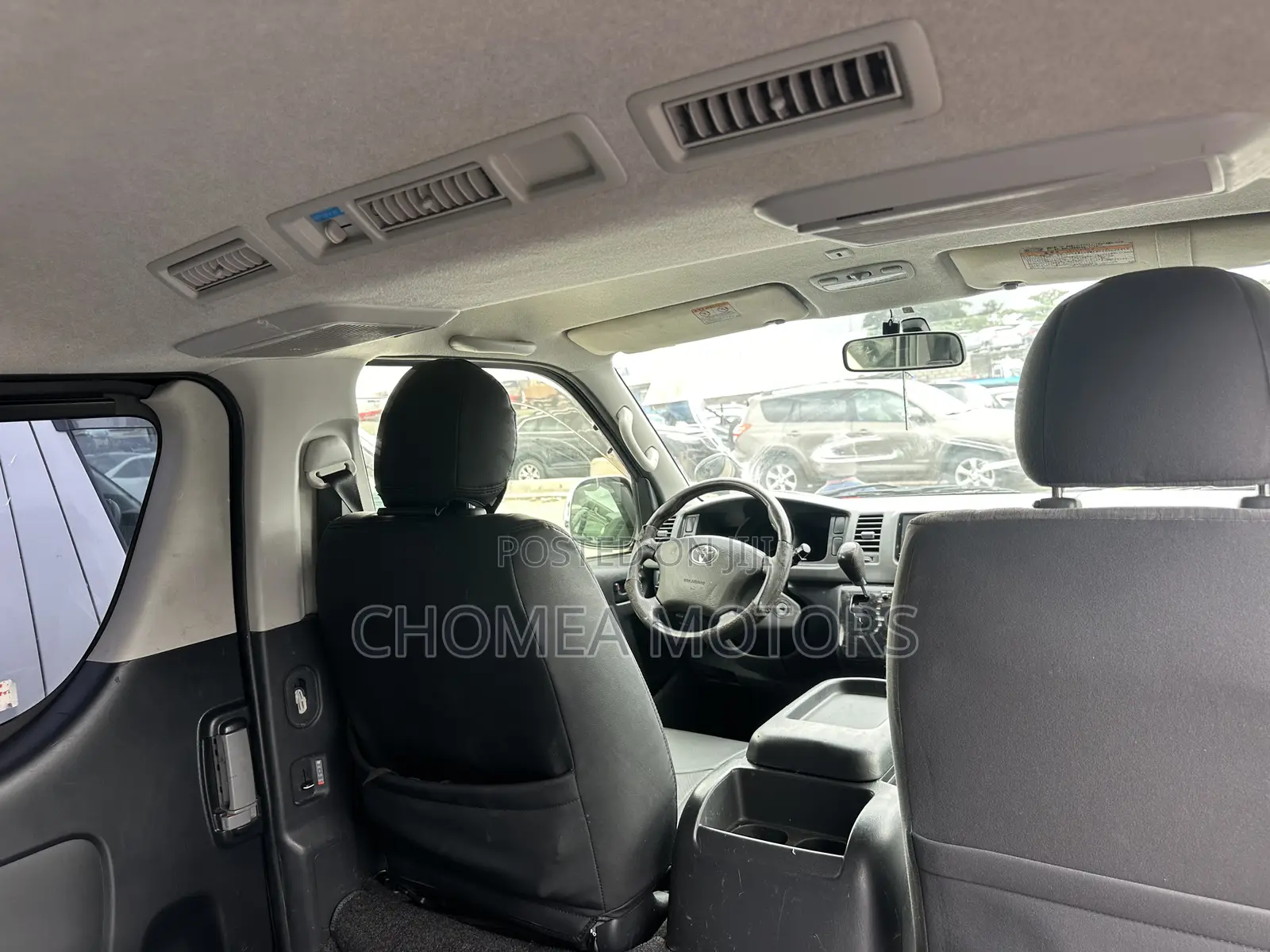 Toyota HiAce 2015 Black