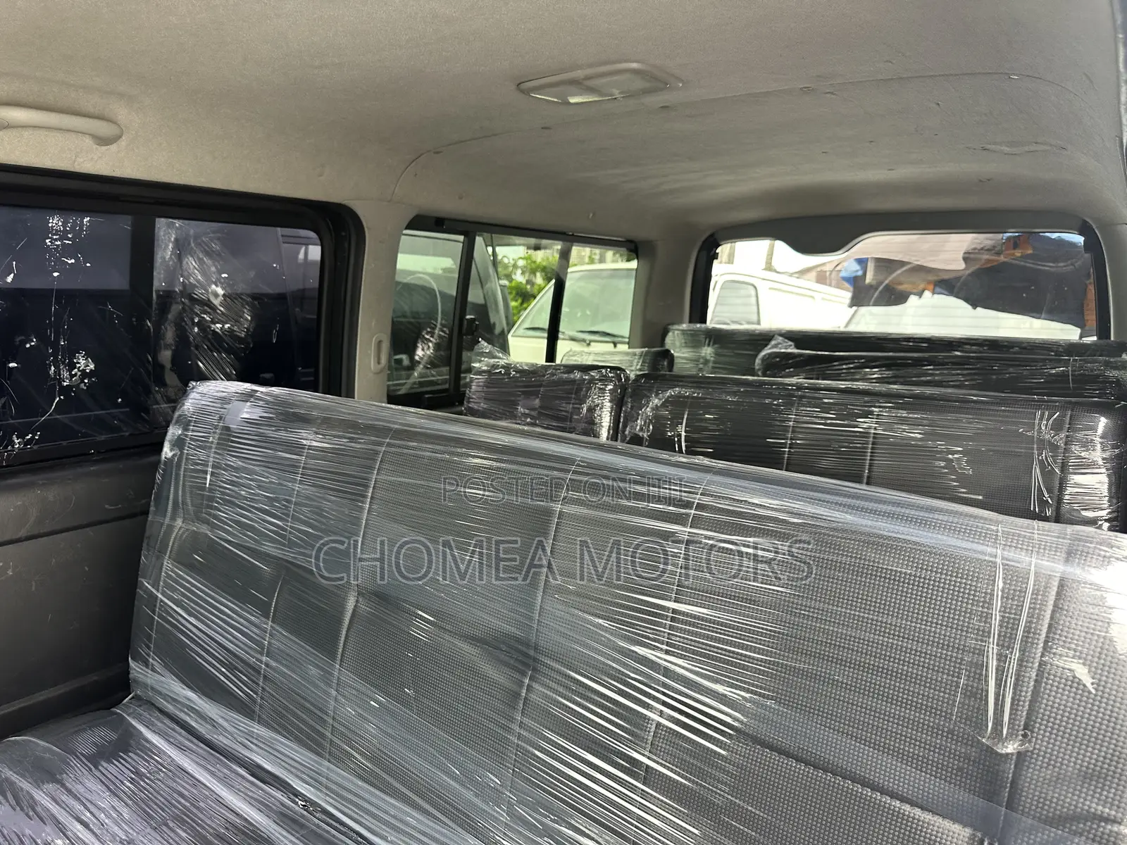 Toyota HiAce 2015 Black