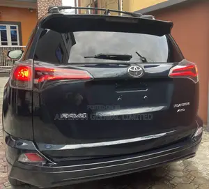 Toyota RAV4 Platinum AWD (2.5L 4cyl 6A) 2017 Blue