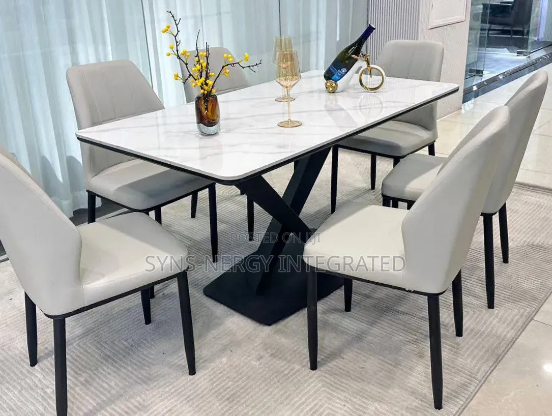 Modern Dinning Table and Chairs