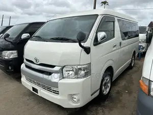 Toyota HiAce 2016 White