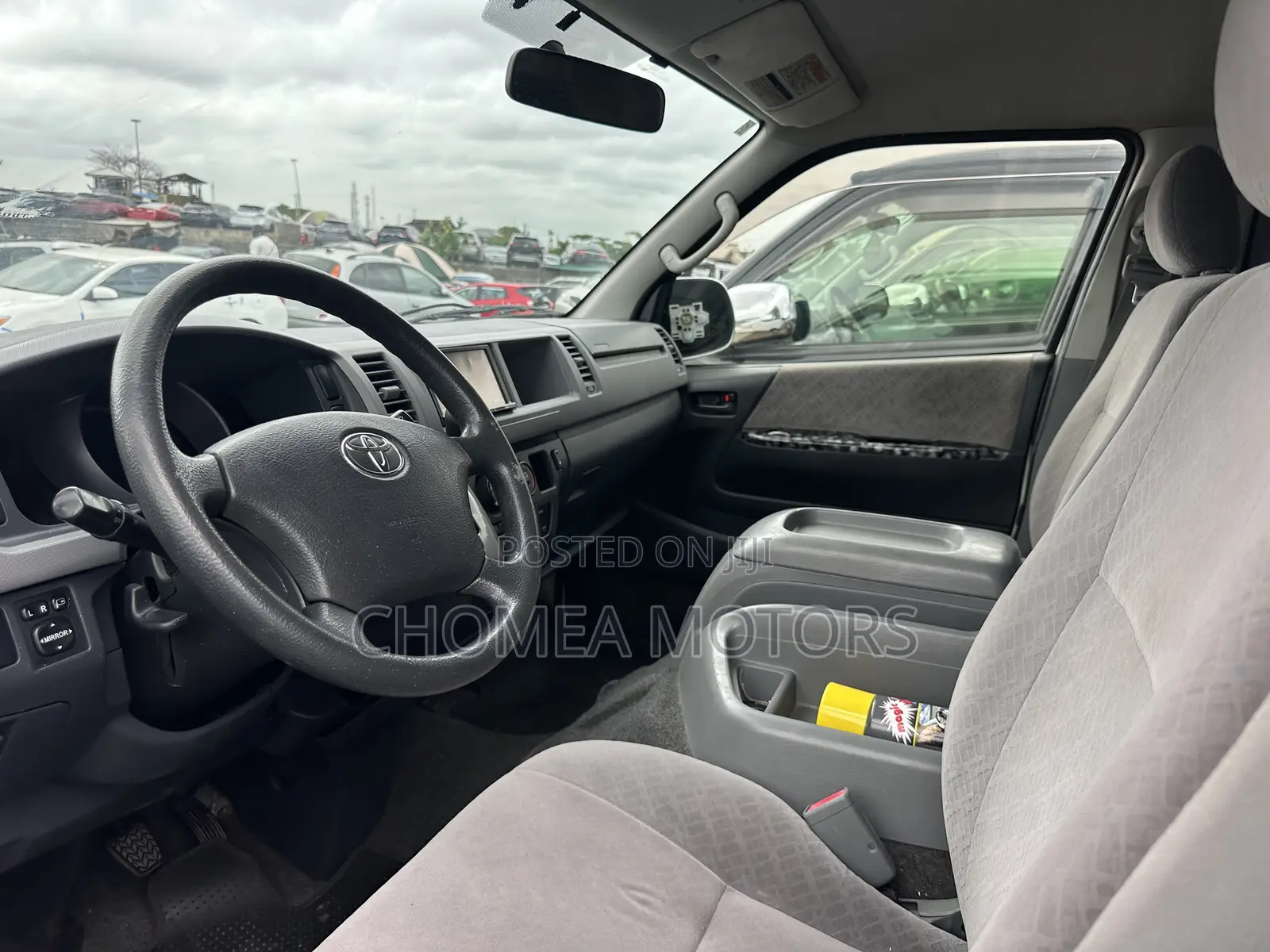 Toyota HiAce 2016 White