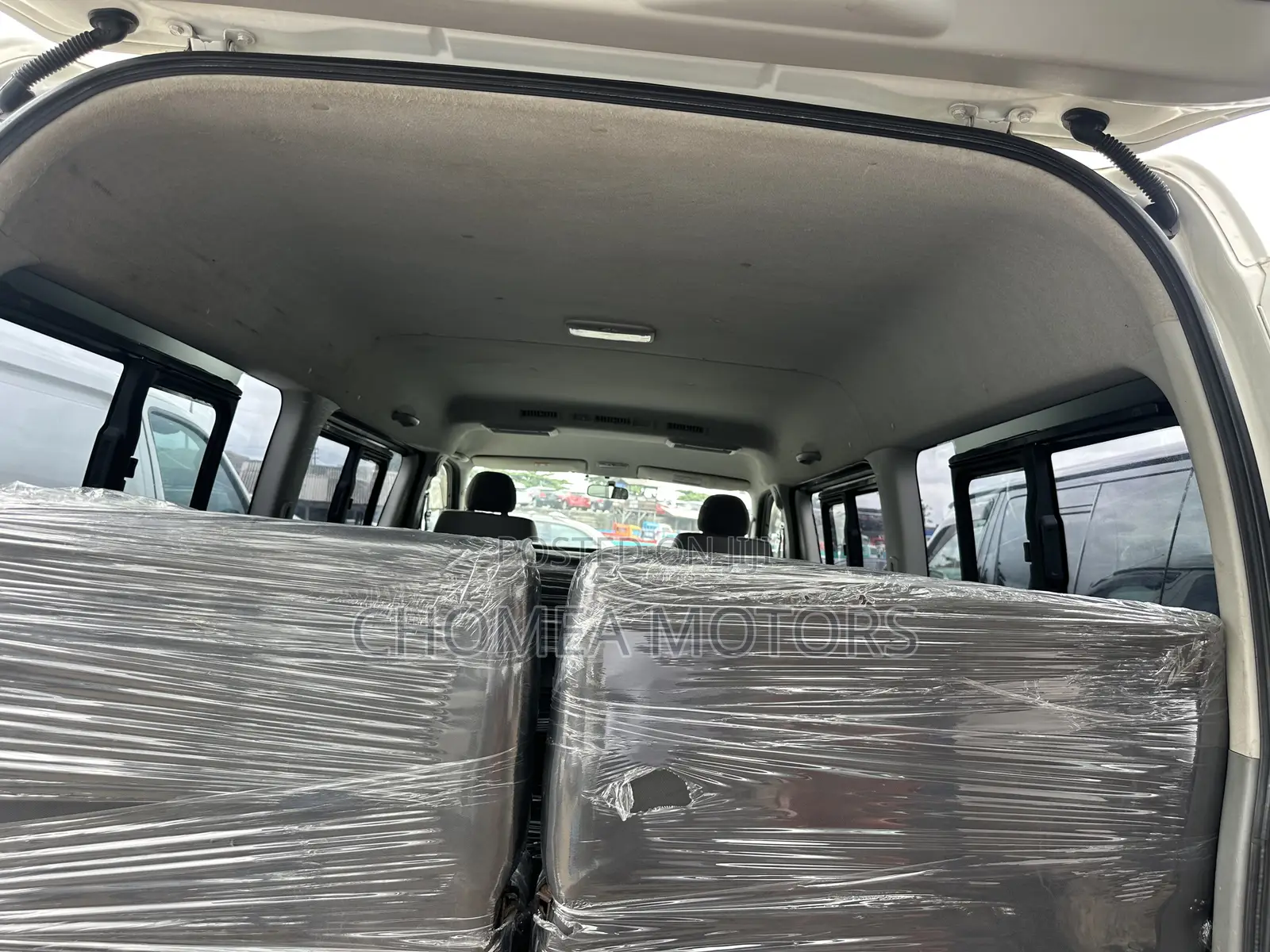 Toyota HiAce 2016 White