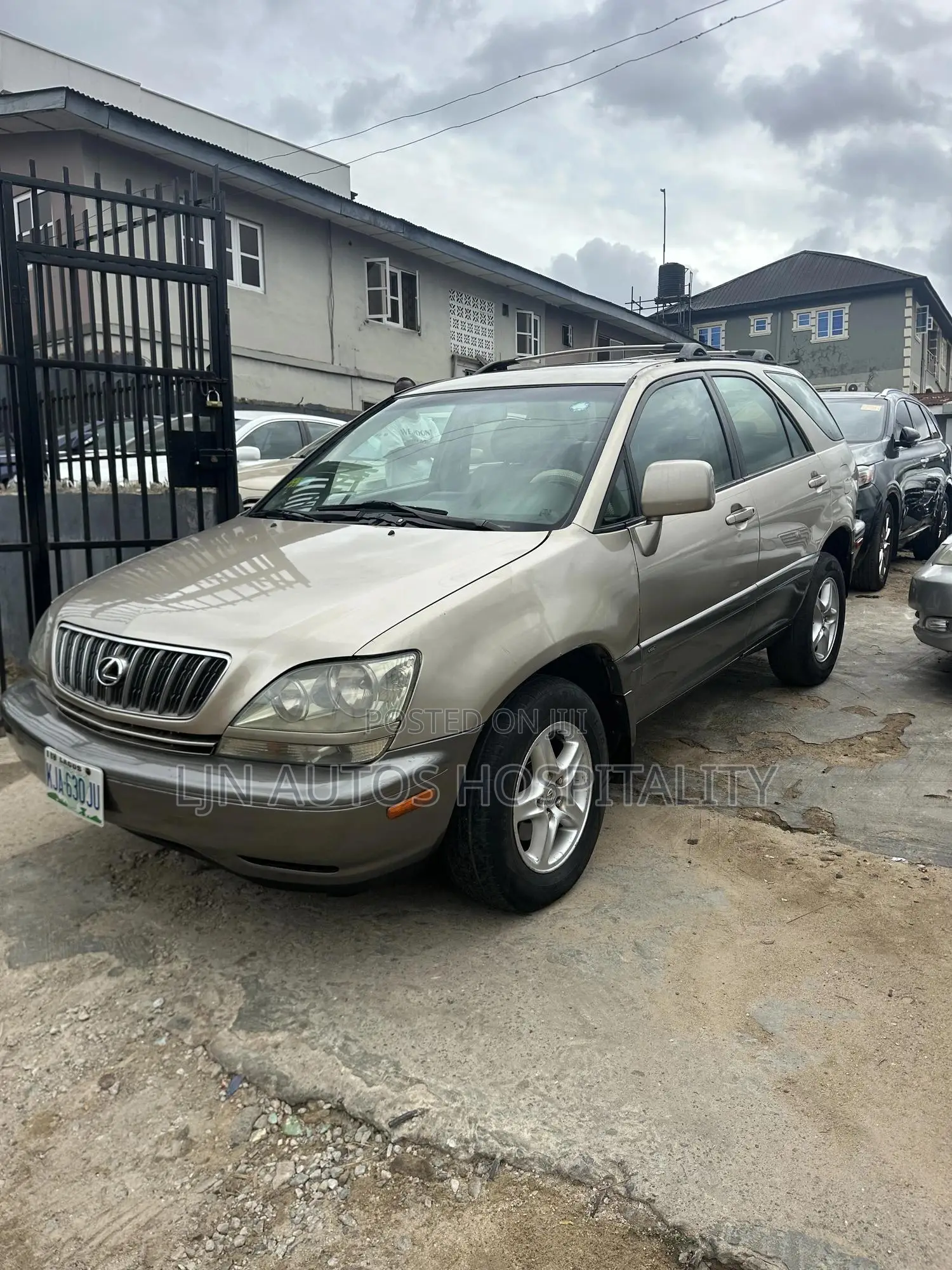 Lexus RX 2001 Gold