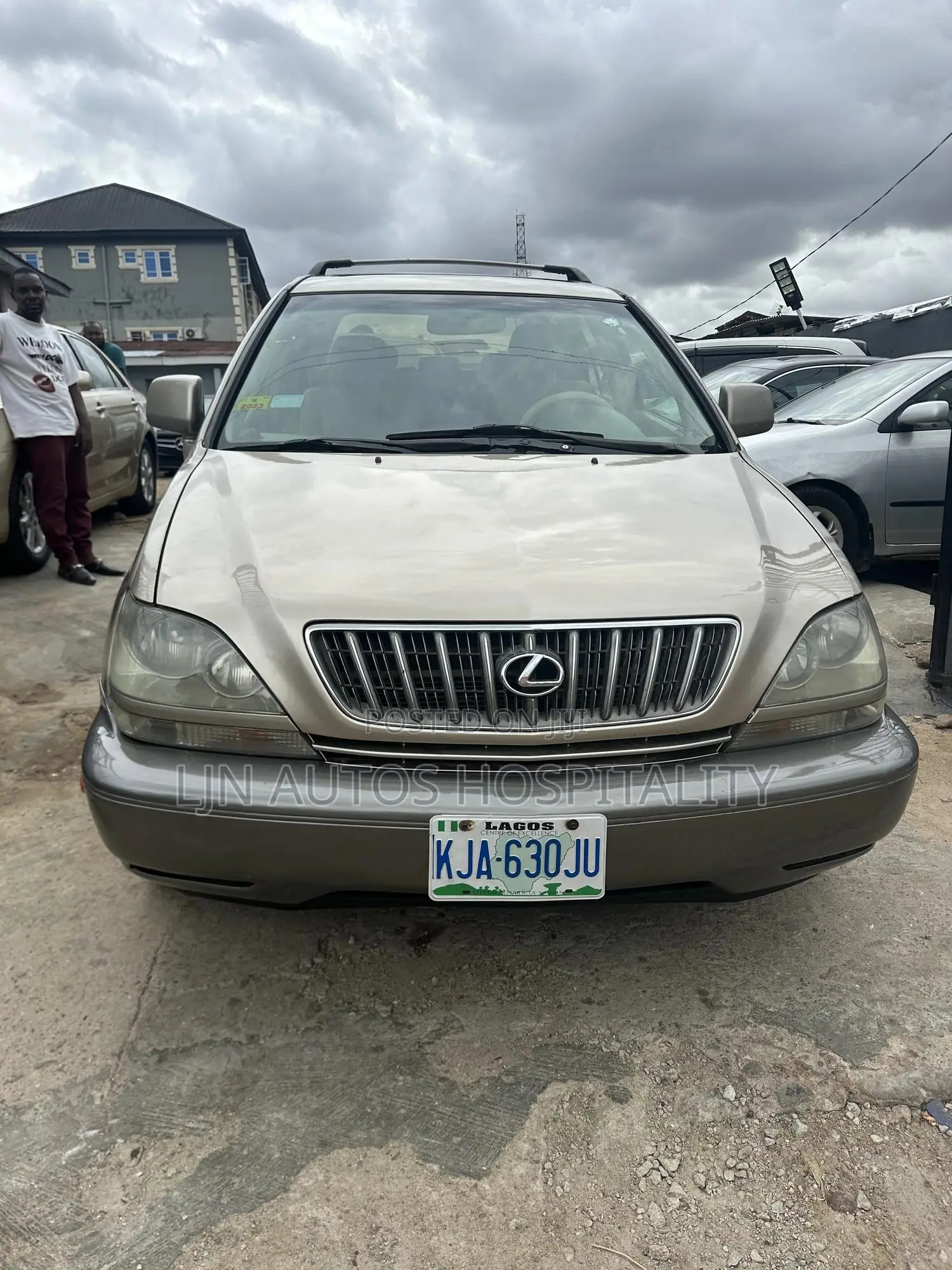 Lexus RX 2001 Gold